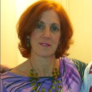 Meet your Posher, Lois